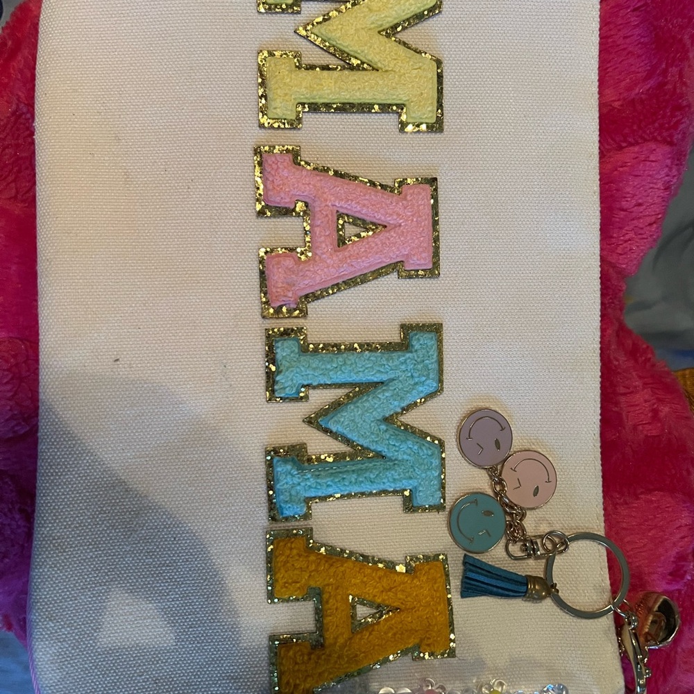Colorful 'MAMA' Canvas Pouch